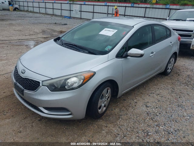 KIA FORTE LX 2016 KNAFX4A64G5549596 Image 2