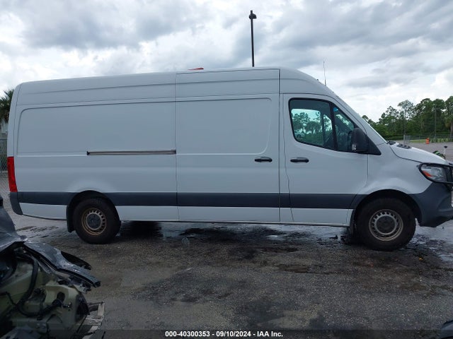 W1W40CHY6MT051654 Mercedes-Benz Sprinter 2500 High Roof I4