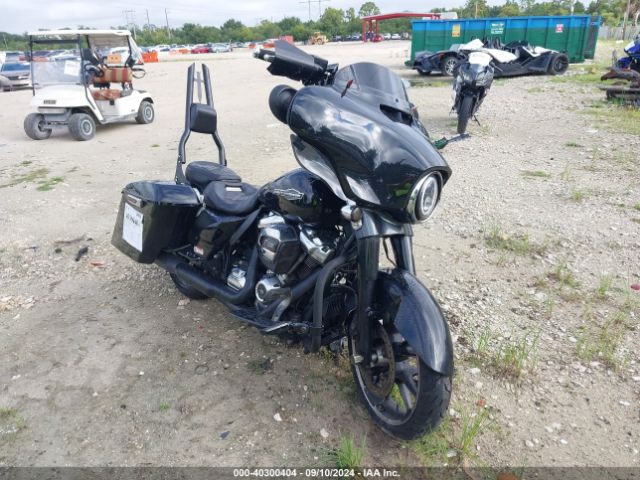 2022 HARLEY-DAVIDSON FLHX 1HD1KBC12NB653678