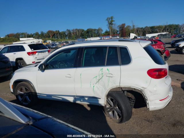 WVGUV7AX2HW504593 Volkswagen Tiguan 2.0t Sport