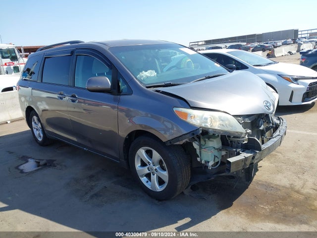 Toyota Sienna Le 8 Passenger 2015 5TDKK3DC2FS660975 главное изображение