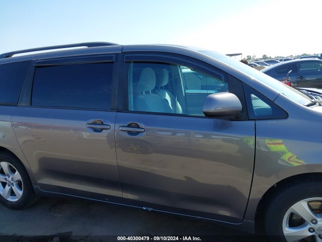 Toyota Sienna Le 8 Passenger 2015 5TDKK3DC2FS660975 Image 14