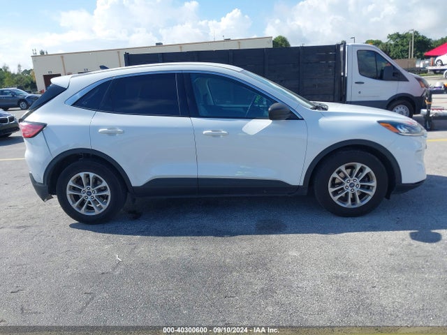 Ford ESCAPE SE 2022 1FMCU0G62NUA46114 Image 13