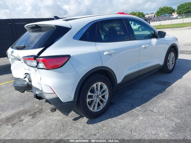 Ford ESCAPE SE 2022 1FMCU0G62NUA46114 Image 4