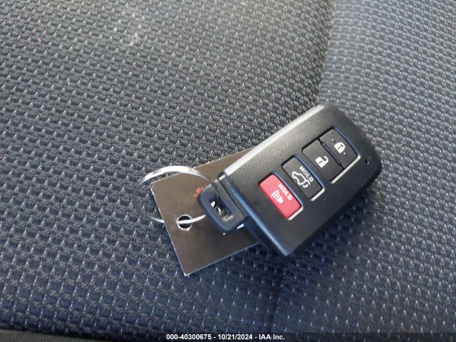 Toyota Rav4 Xle 2017 2T3WFREV3HW396496 Image 11