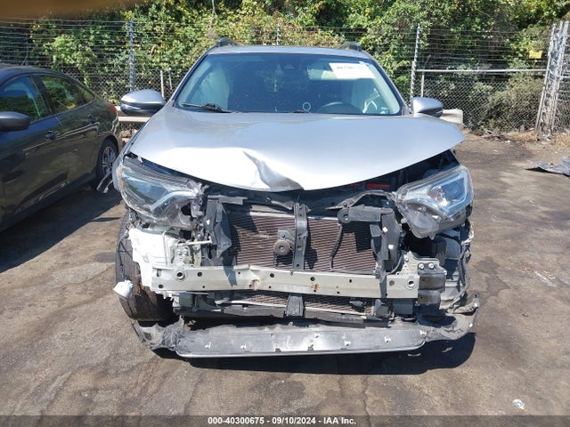 Toyota Rav4 Xle 2017 2T3WFREV3HW396496 Image 12