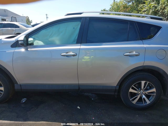 Toyota Rav4 Xle 2017 2T3WFREV3HW396496 Image 14