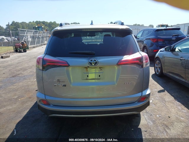 Toyota Rav4 Xle 2017 2T3WFREV3HW396496 Image 16