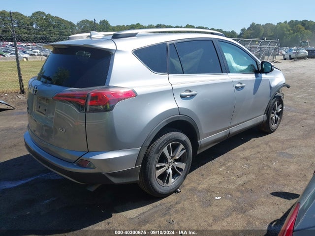 Toyota Rav4 Xle 2017 2T3WFREV3HW396496 Image 4