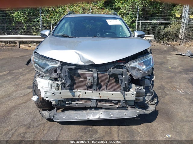Toyota Rav4 Xle 2017 2T3WFREV3HW396496 Image 6