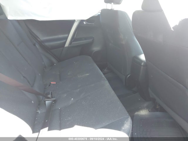 Toyota Rav4 Xle 2017 2T3WFREV3HW396496 Image 8