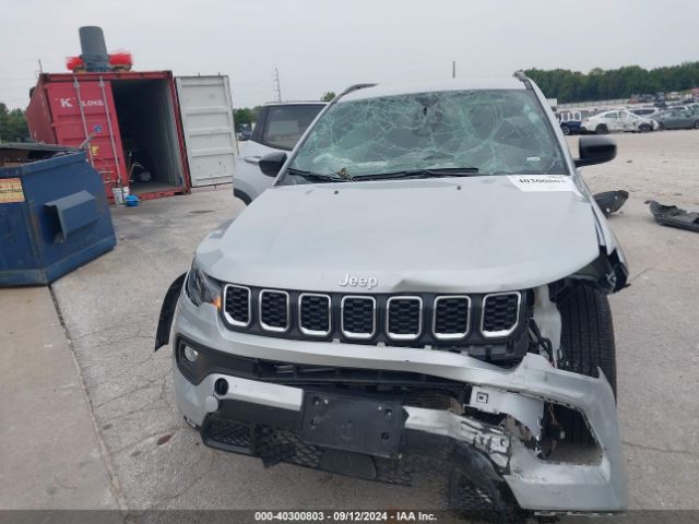 3C4NJDBNXRT138549 Jeep Compass Latitude 4x4