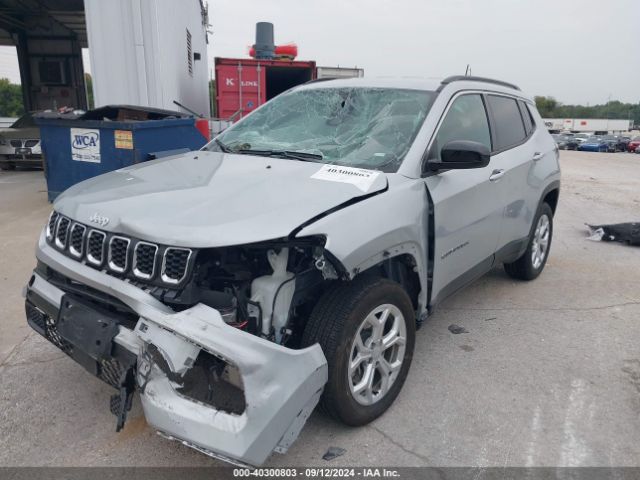 3C4NJDBNXRT138549 Jeep Compass Latitude 4x4