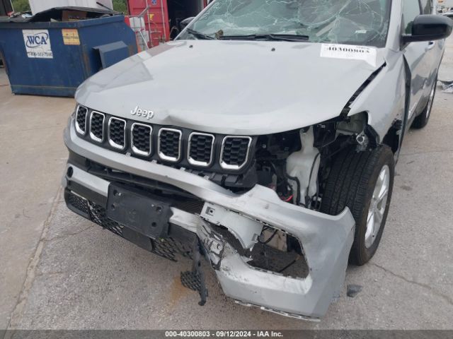 3C4NJDBNXRT138549 Jeep Compass Latitude 4x4