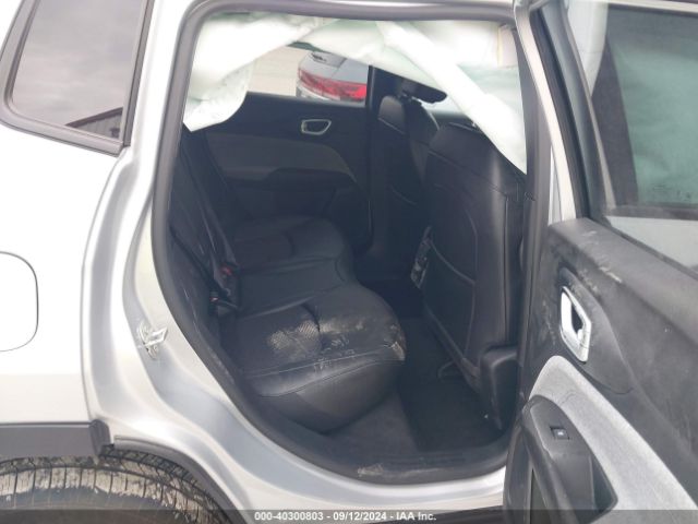 3C4NJDBNXRT138549 Jeep Compass Latitude 4x4