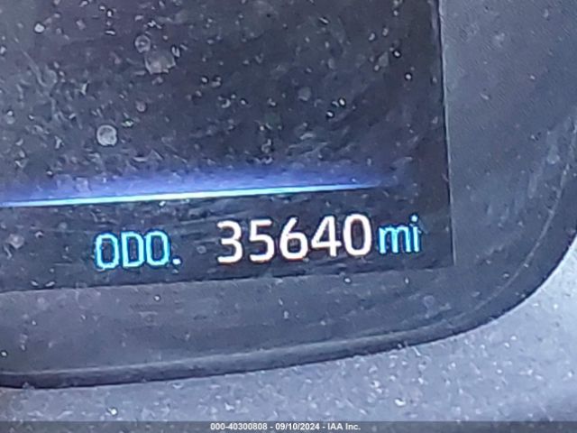 5YFEPMAE9MP270729 Toyota COROLLA LE