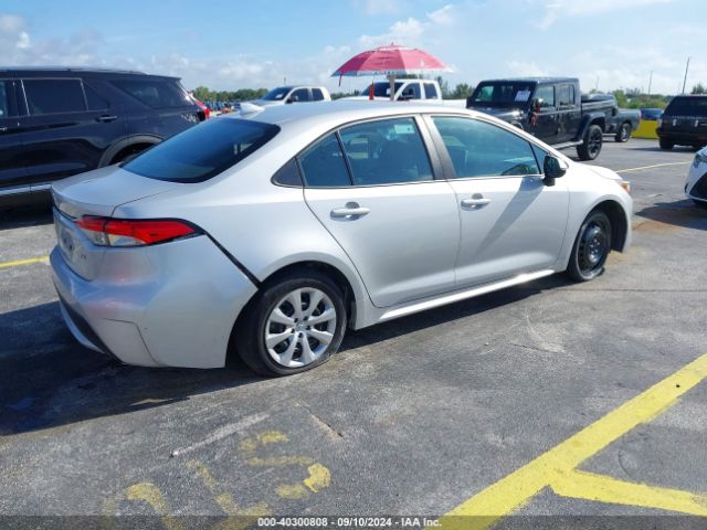 5YFEPMAE9MP270729 Toyota COROLLA LE