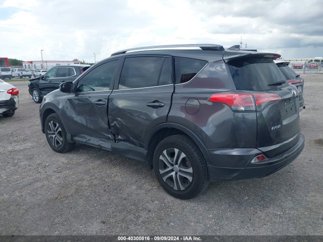 Toyota RAV4 LE 2017 JTMZFREV9HJ711197 Image 3