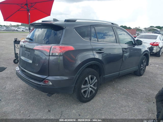 Toyota RAV4 LE 2017 JTMZFREV9HJ711197 Image 4