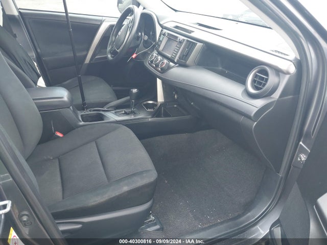 Toyota RAV4 LE 2017 JTMZFREV9HJ711197 Image 5