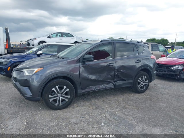 Toyota RAV4 LE 2017 JTMZFREV9HJ711197 Image 6