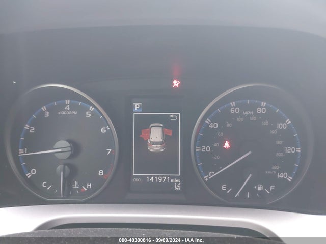 Toyota RAV4 LE 2017 JTMZFREV9HJ711197 Image 7