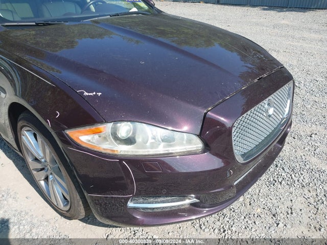2011 JAGUAR XJ SAJWA2GB0BLV07669 Photo 5