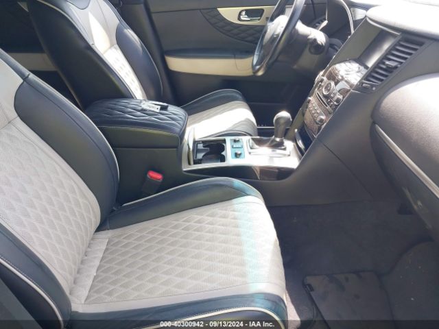 JN8CS1MW2HM410626 Infiniti QX70