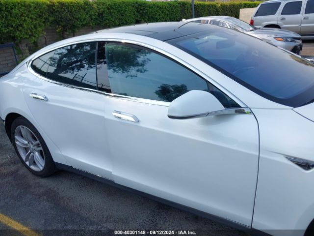 5YJSA1H14EFP53001 Tesla Model S P85