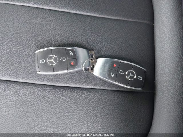 W1N4M4HB0LW025381 Mercedes-Benz Glb 250 4matic