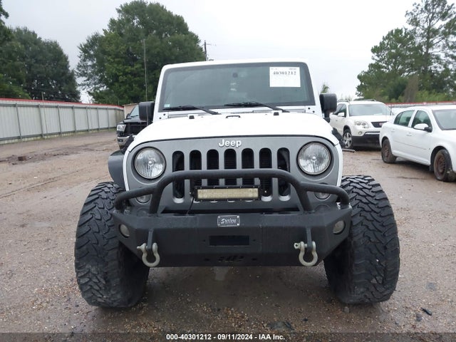1C4BJWDG5FL578599 Jeep Wrangler Unlimited Freedom Edition