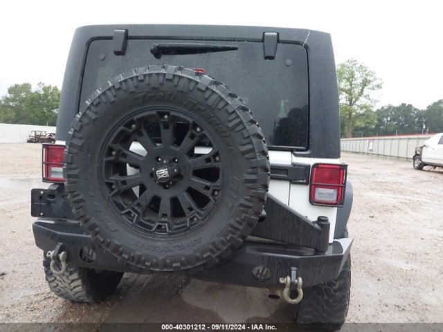 1C4BJWDG5FL578599 Jeep Wrangler Unlimited Freedom Edition