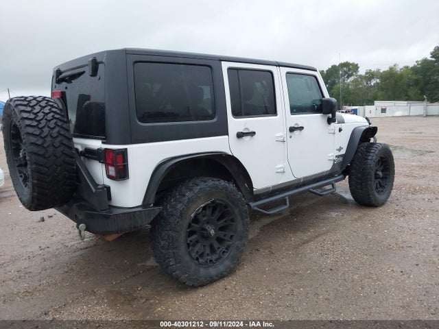 1C4BJWDG5FL578599 Jeep Wrangler Unlimited Freedom Edition
