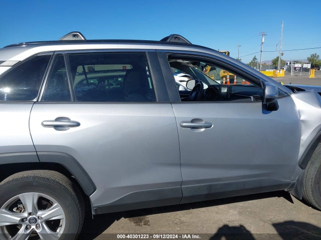 Toyota Rav4 Xle 2020 2T3W1RFV3LC067305 Image 14