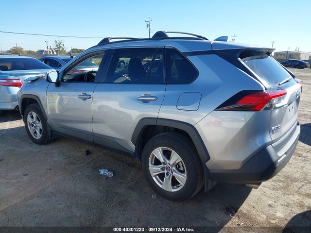 Toyota Rav4 Xle 2020 2T3W1RFV3LC067305 Image 3
