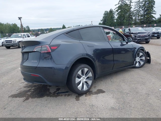 2024 TESLA MODEL Y 7SAYGDEE4RA224025 Photo 3