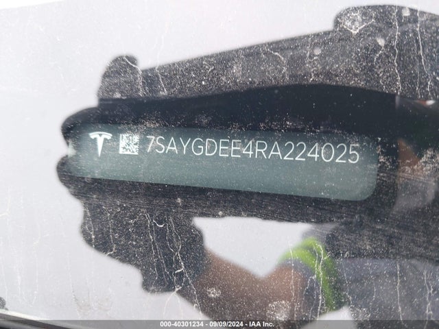 2024 TESLA MODEL Y 7SAYGDEE4RA224025 Photo 8