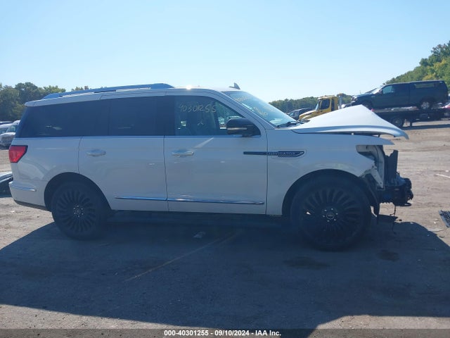 5LMJJ2TT9LEL21540 Lincoln Navigator Black Label