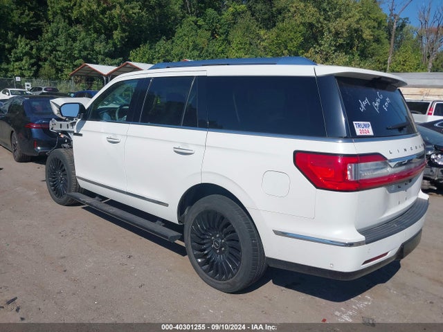5LMJJ2TT9LEL21540 Lincoln Navigator Black Label