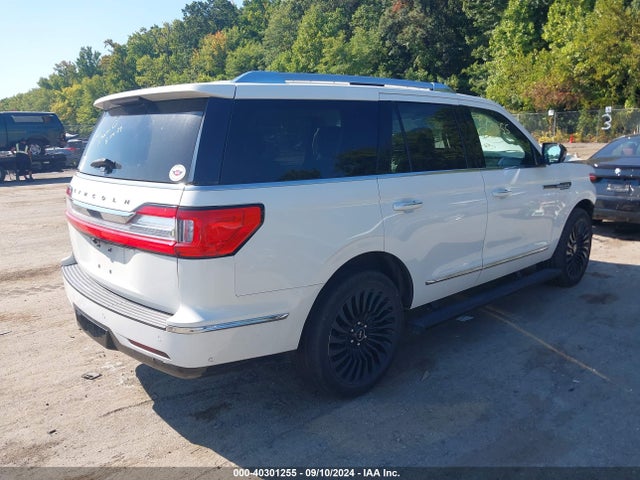 5LMJJ2TT9LEL21540 Lincoln Navigator Black Label