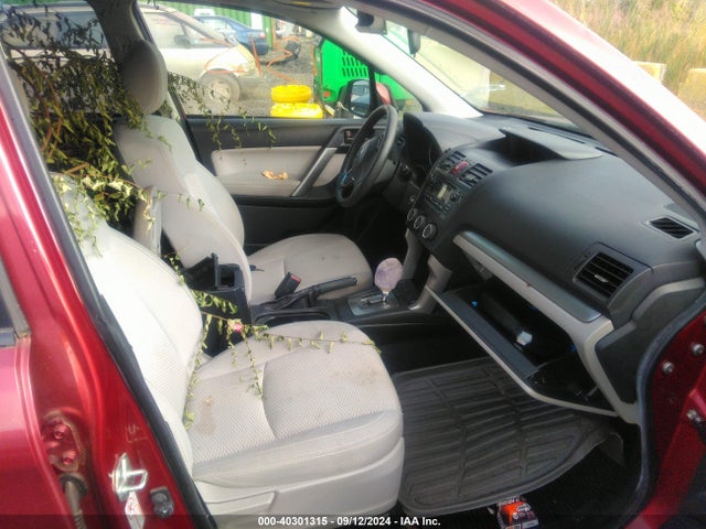 Subaru Forester 2.5i Premium 2014 JF2SJAEC8EH463951 Image 5