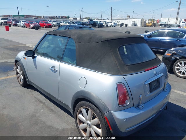2006 MINI COOPER WMWRF33506TF64561 Photo 2