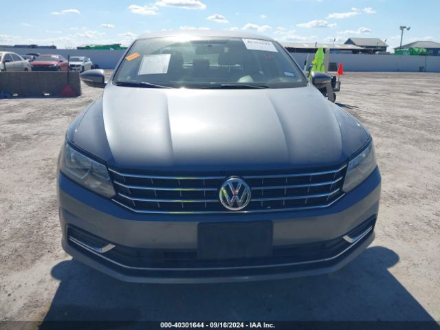 1VWAT7A32HC032467 Volkswagen Passat 1.8t S