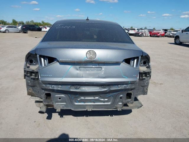 1VWAT7A32HC032467 Volkswagen Passat 1.8t S