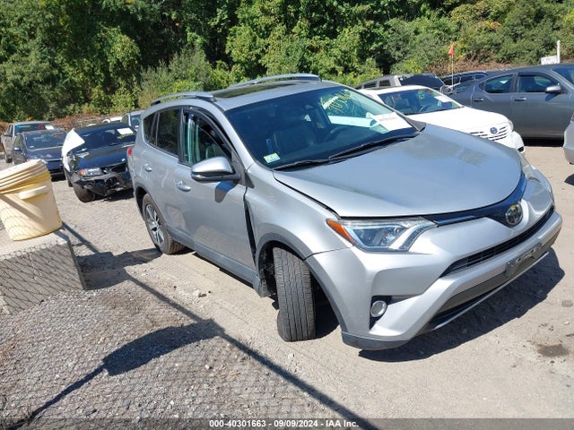 Toyota Rav4 Xle 2018 2T3RFREV8JW797397 Image 1