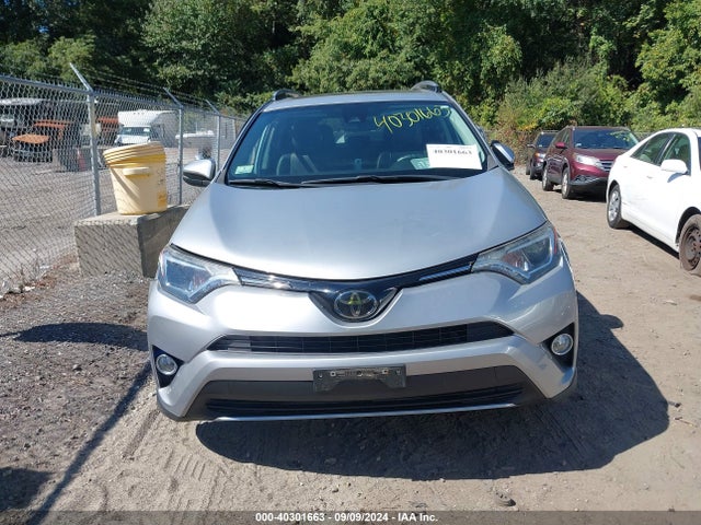 Toyota Rav4 Xle 2018 2T3RFREV8JW797397 Image 12