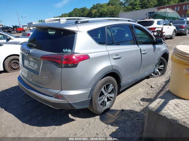 Toyota Rav4 Xle 2018 2T3RFREV8JW797397 Image 4