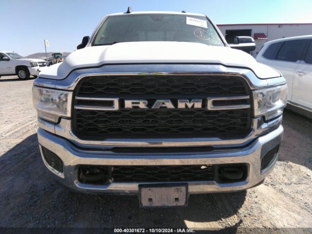 3C6UR5HJ2KG545446 RAM 2500 Tradesman  4x4 8' Box
