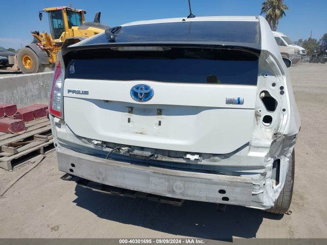 JTDKN3DU4E1742489 Toyota Prius Three