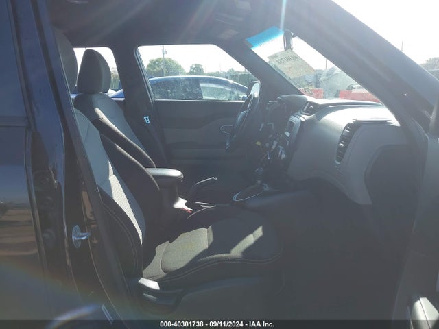 KNDJP3A50E7009808 KIA SOUL +
